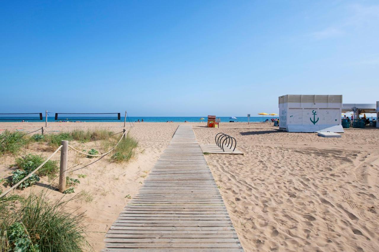 Apartamentos Marplana Castelldefels Exterior photo