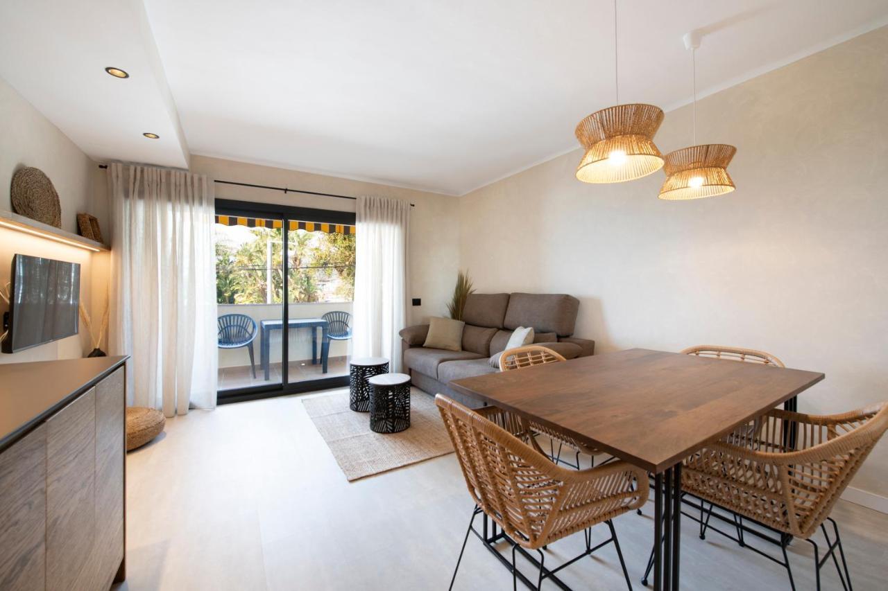 Apartamentos Marplana Castelldefels Exterior photo